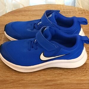 Nike Star Runner